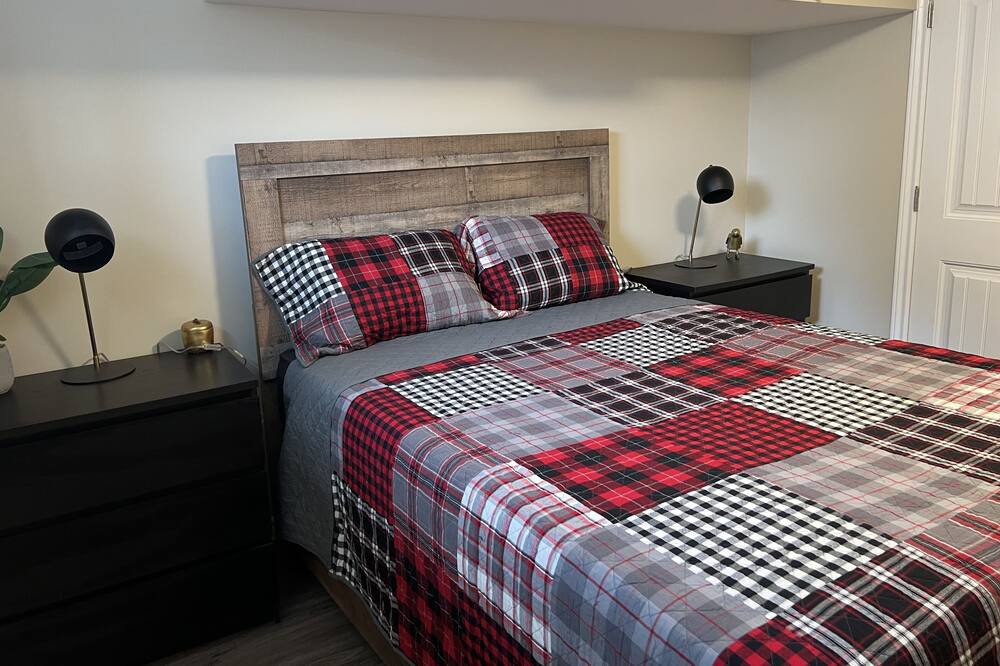 Photo of Bedroom in Algonquin Highlands