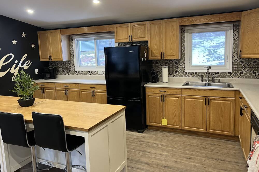 Photo of Kitchen in Algonquin Highlands