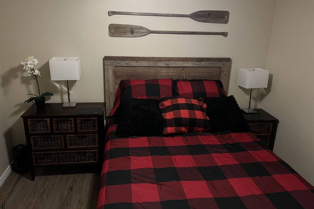 Photo of Bedroom in Algonquin Highlands
