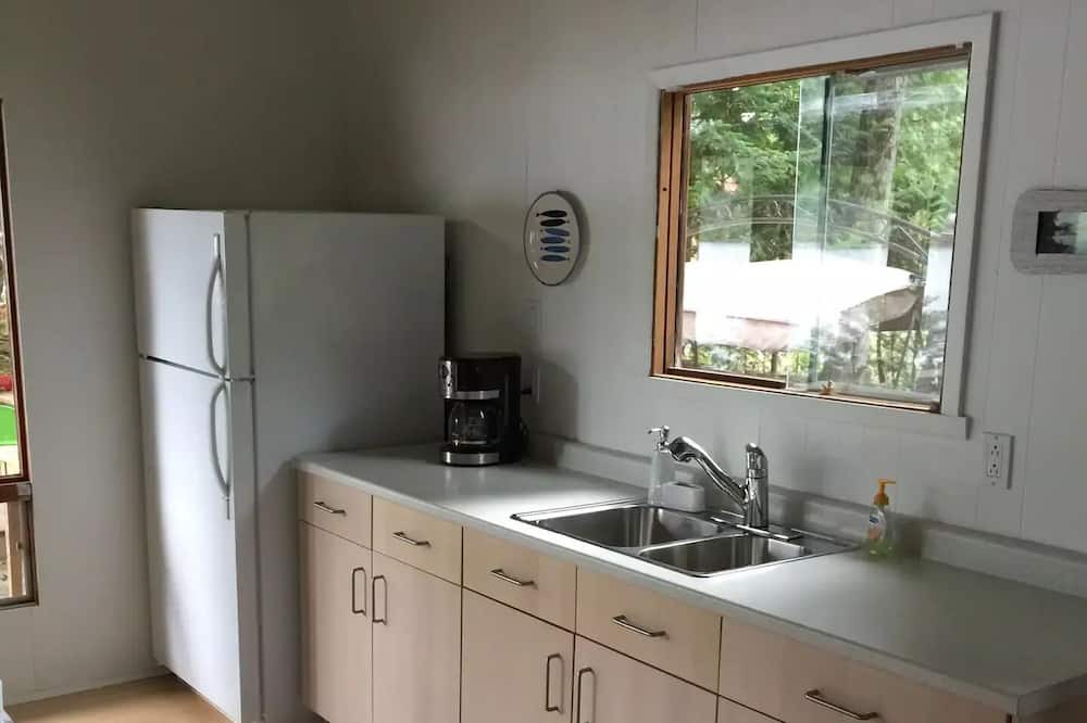 Photo of Kitchen in Val-des-Monts