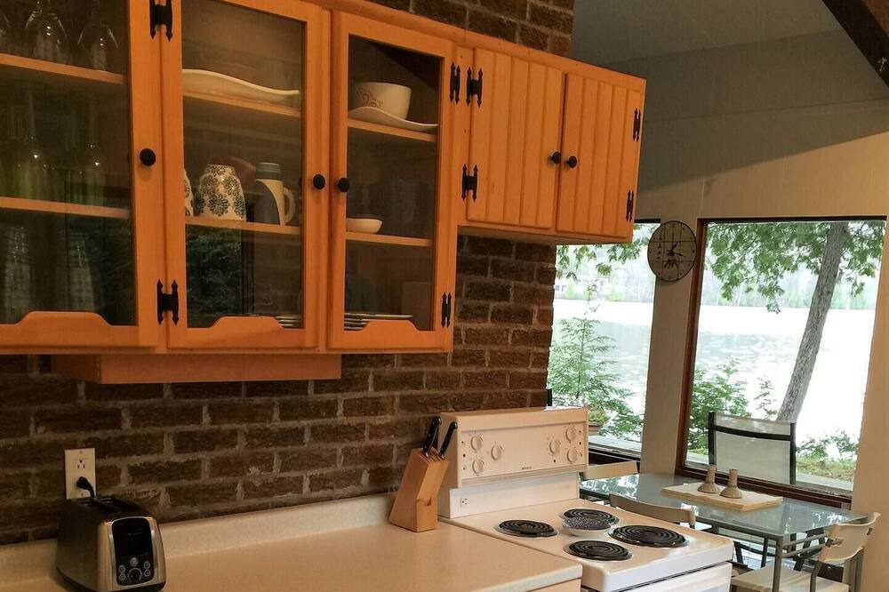 Photo of Kitchen in Val-des-Monts
