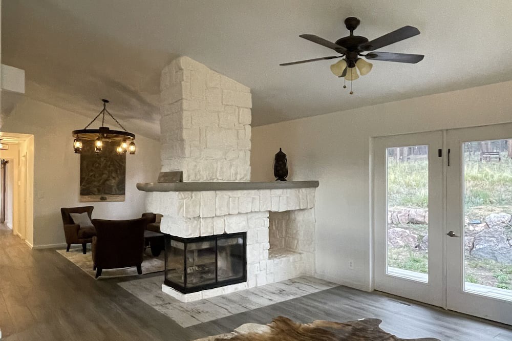 Photo of Livingroom in Lake George