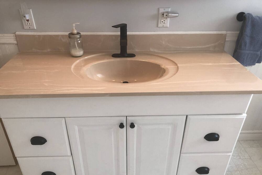 Photo of Bathroom in Lanark Highlands