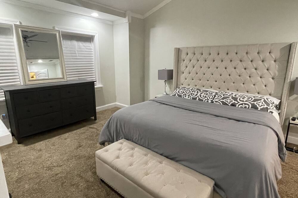 Photo of Bedroom in North Philadelphia