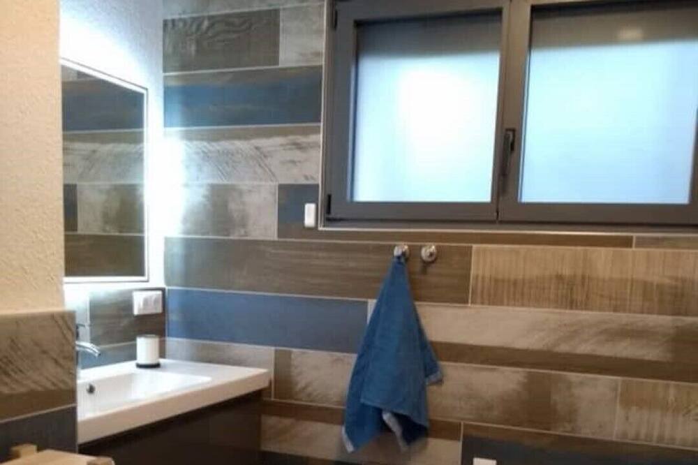 Photo of Bathroom in Montesquieu-des-Alberes