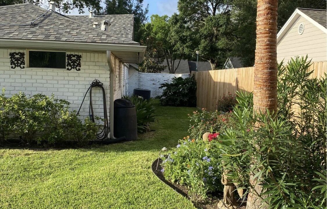 Photo of Outdoor in Spring Branch West