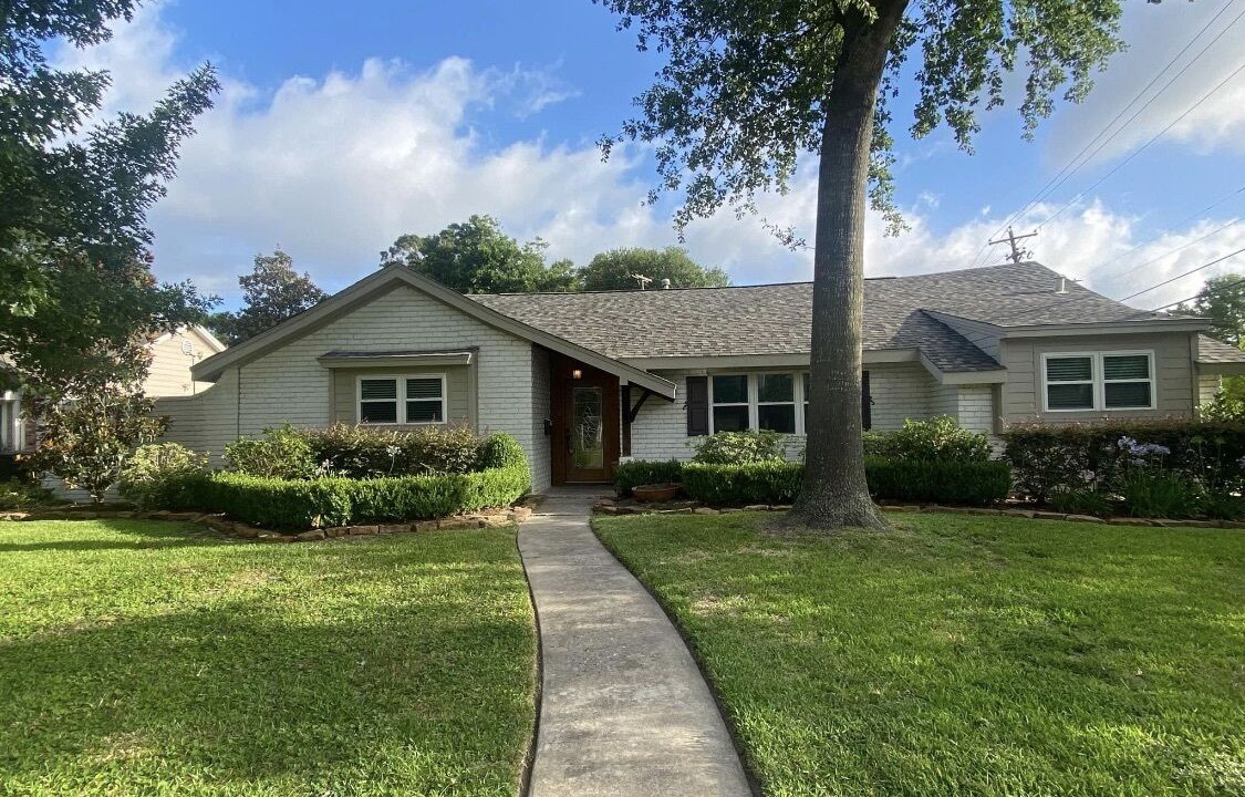 Photo of Outdoor in Spring Branch West