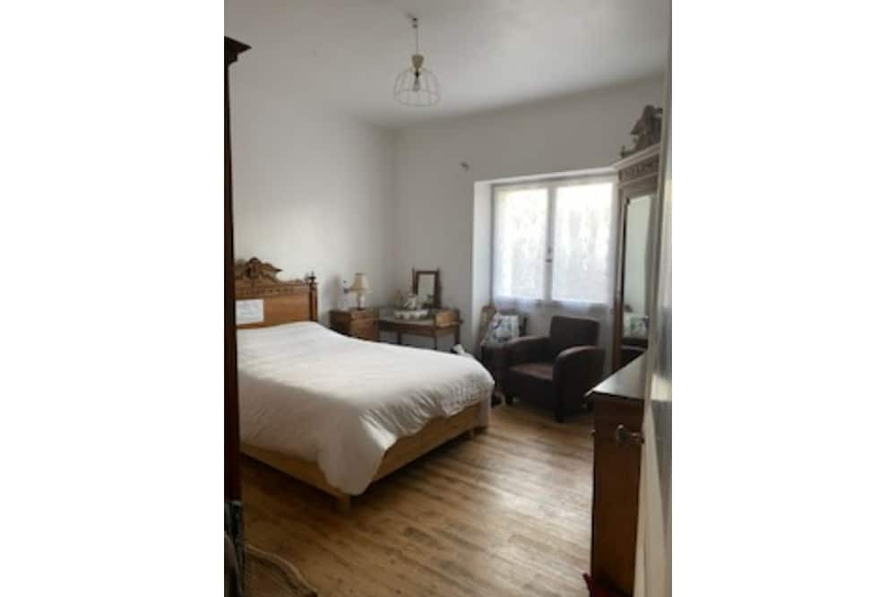 Photo of Bedroom in Saint-Julien-de-Concelles