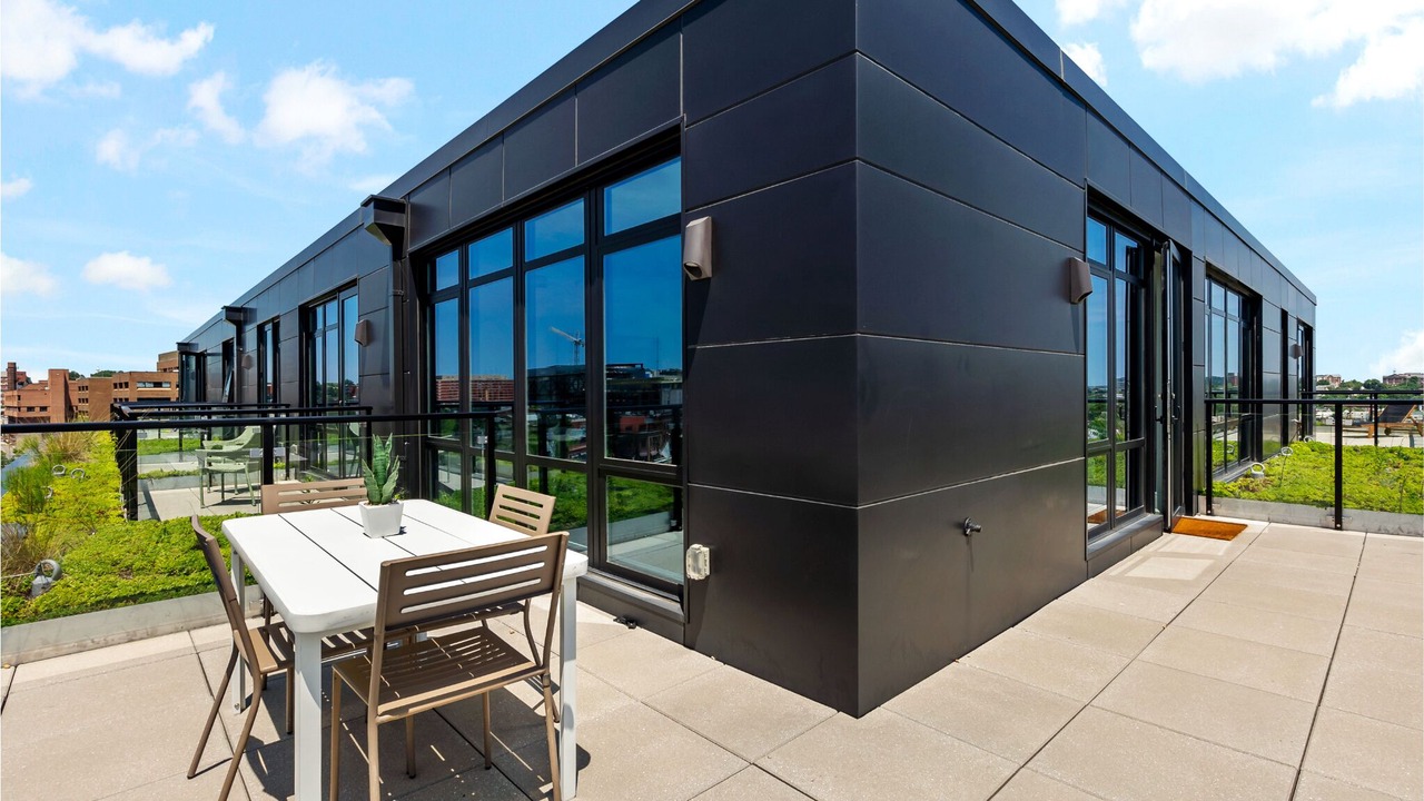 Photo of Outdoor in Shaw