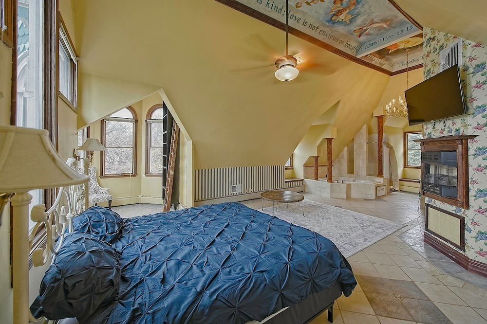 Photo of Bedroom in Fox Lake