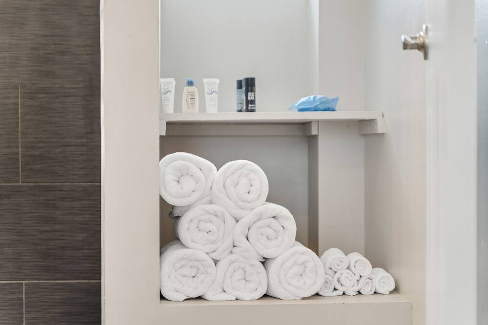Photo of Bathroom in Noble Square