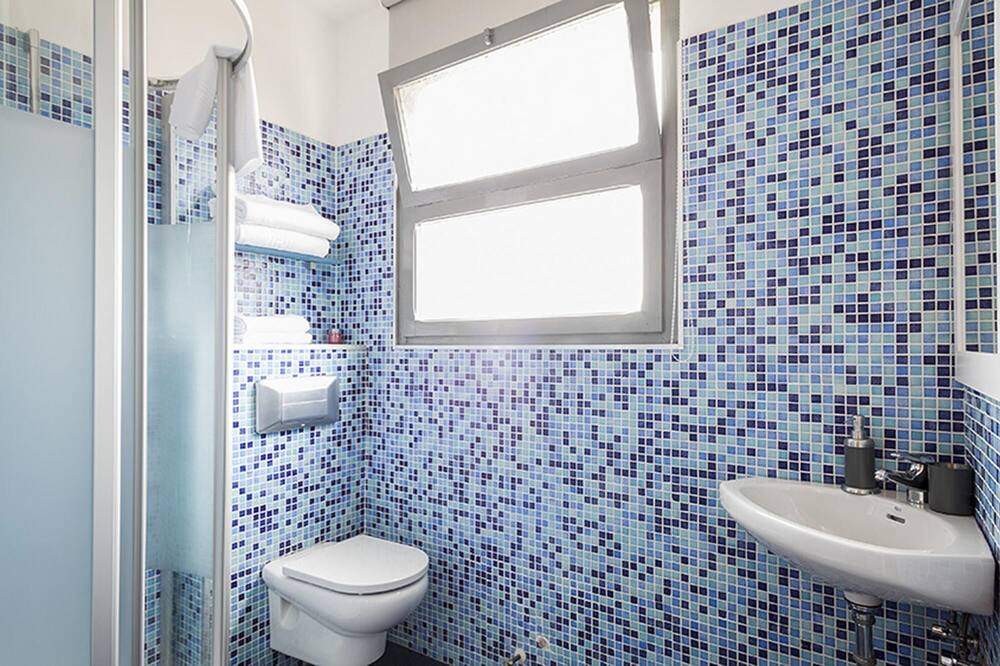 Photo of Bathroom in Garriguella