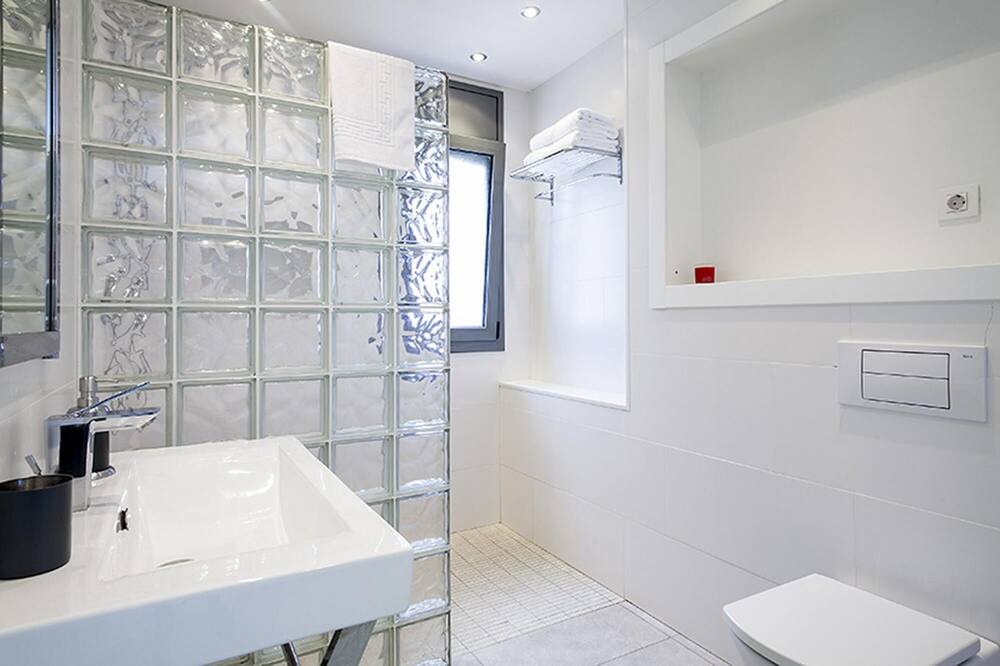 Photo of Bathroom in Garriguella