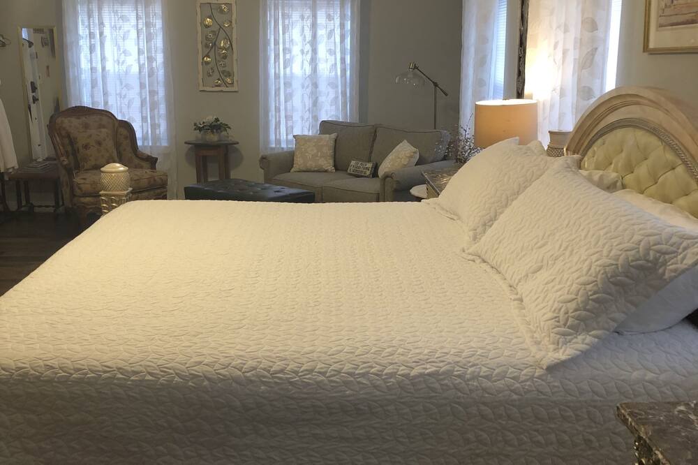 Photo of Bedroom in Maytown