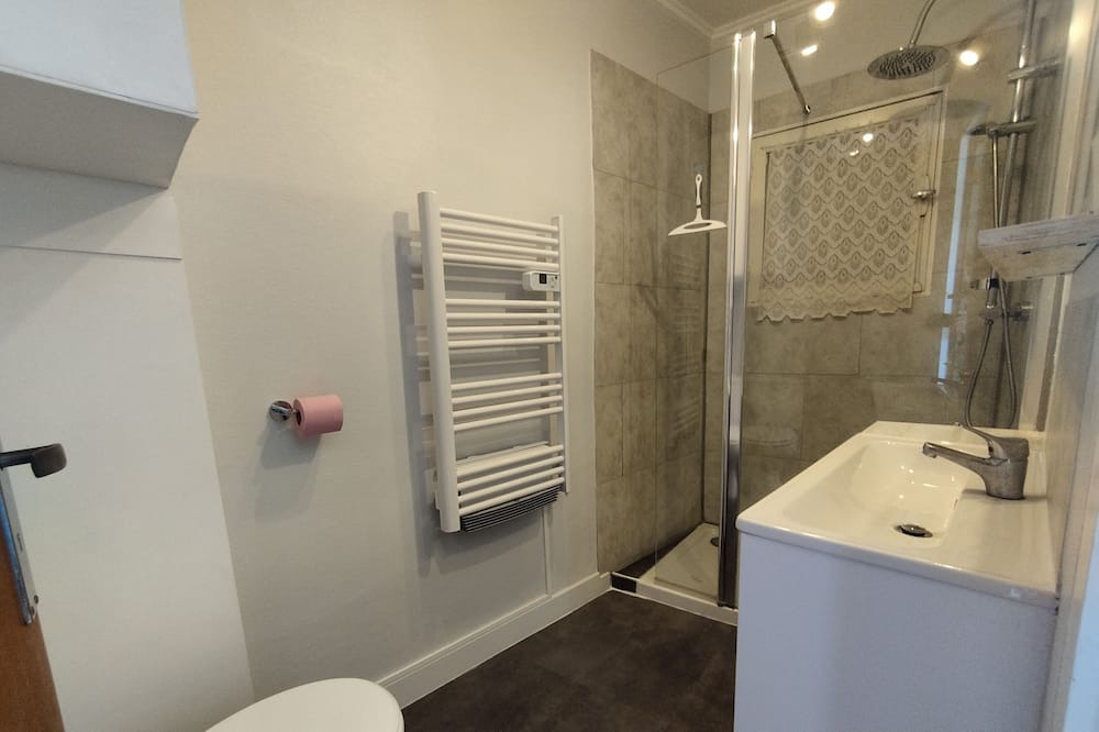 Photo of Bathroom in Saint-Georges-d'Oleron