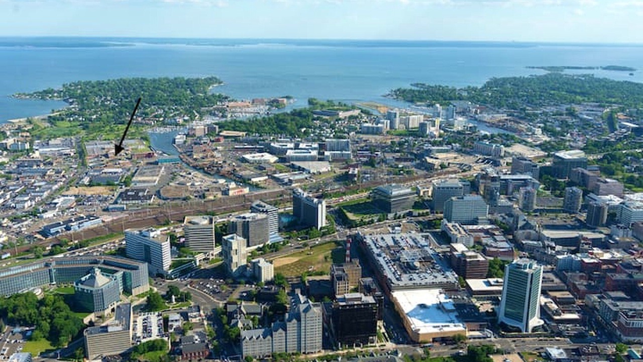 Photo of Outdoor in Cove - East Side - Shippan