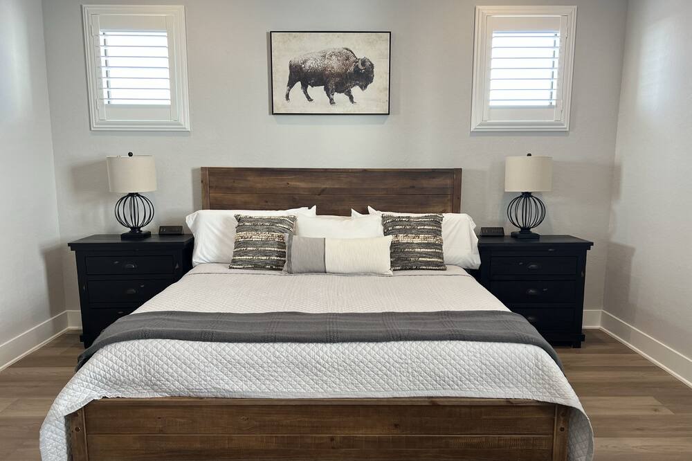 Photo of Bedroom in Brooks City Base