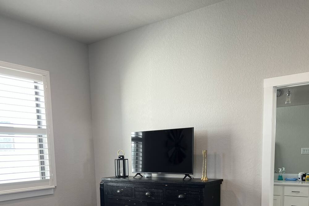 Photo of Bedroom in Brooks City Base