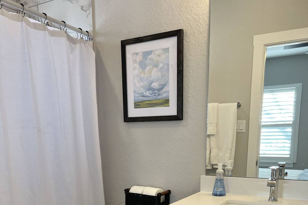 Photo of Bathroom in Brooks City Base