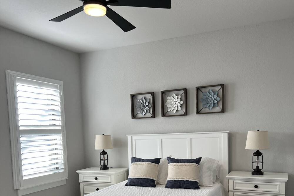 Photo of Bedroom in Brooks City Base