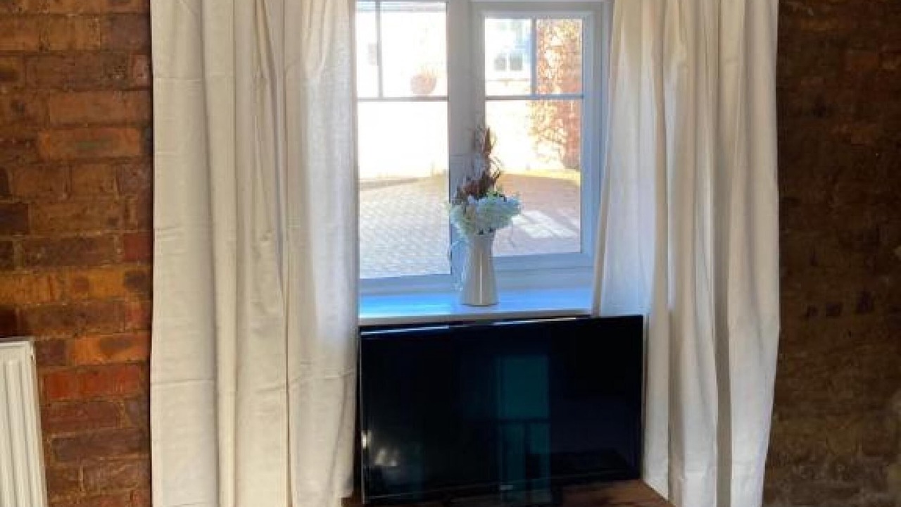 Photo of Others in Holcot