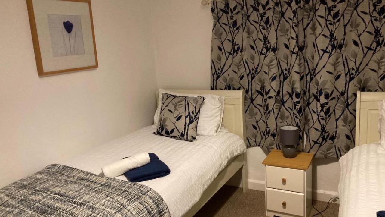 Photo of Others in Holcot