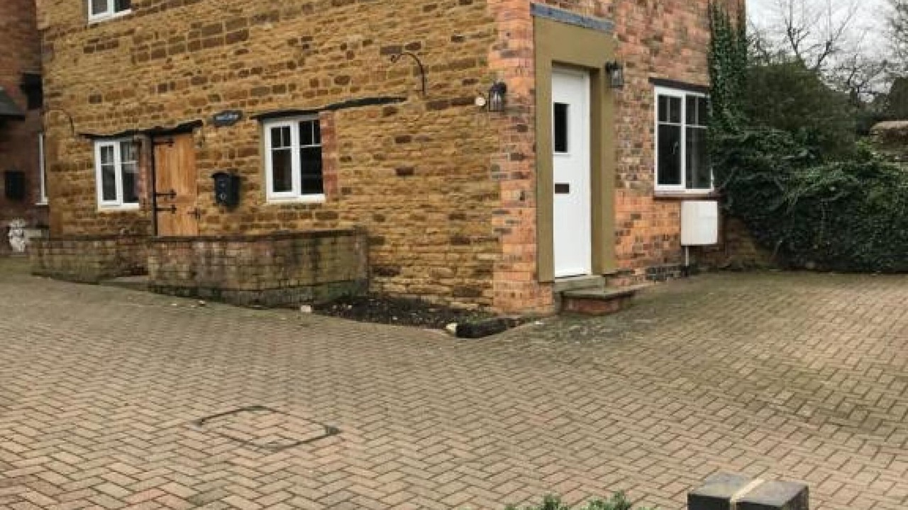 Photo of Outdoor in Holcot