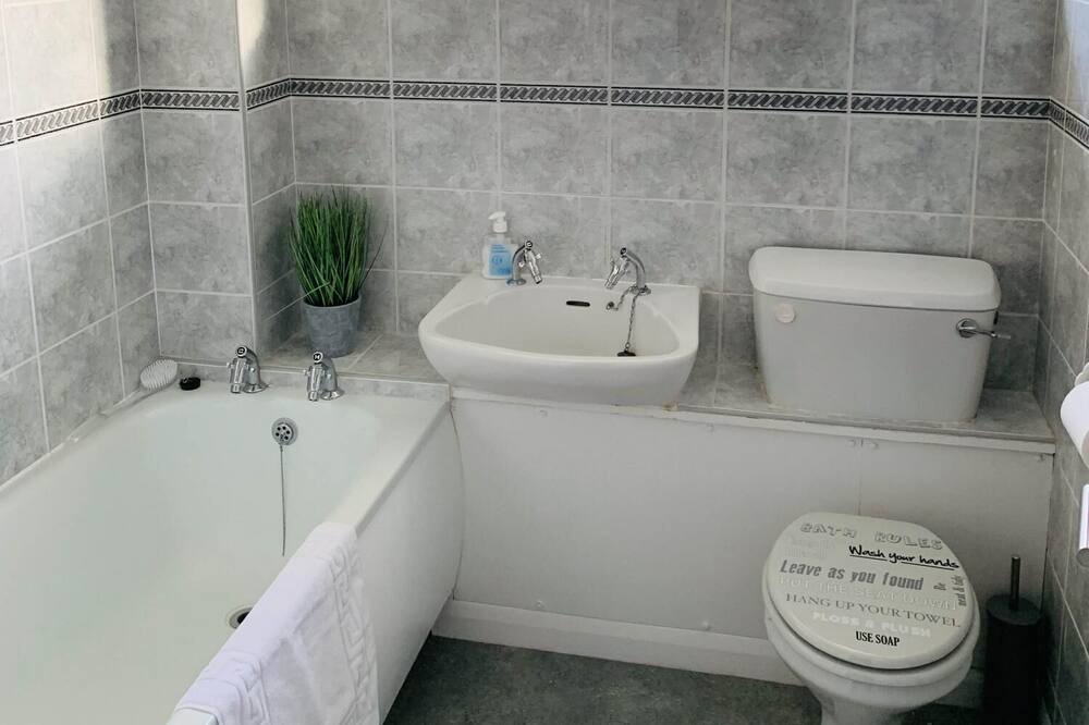 Photo of Bathroom in Farnham