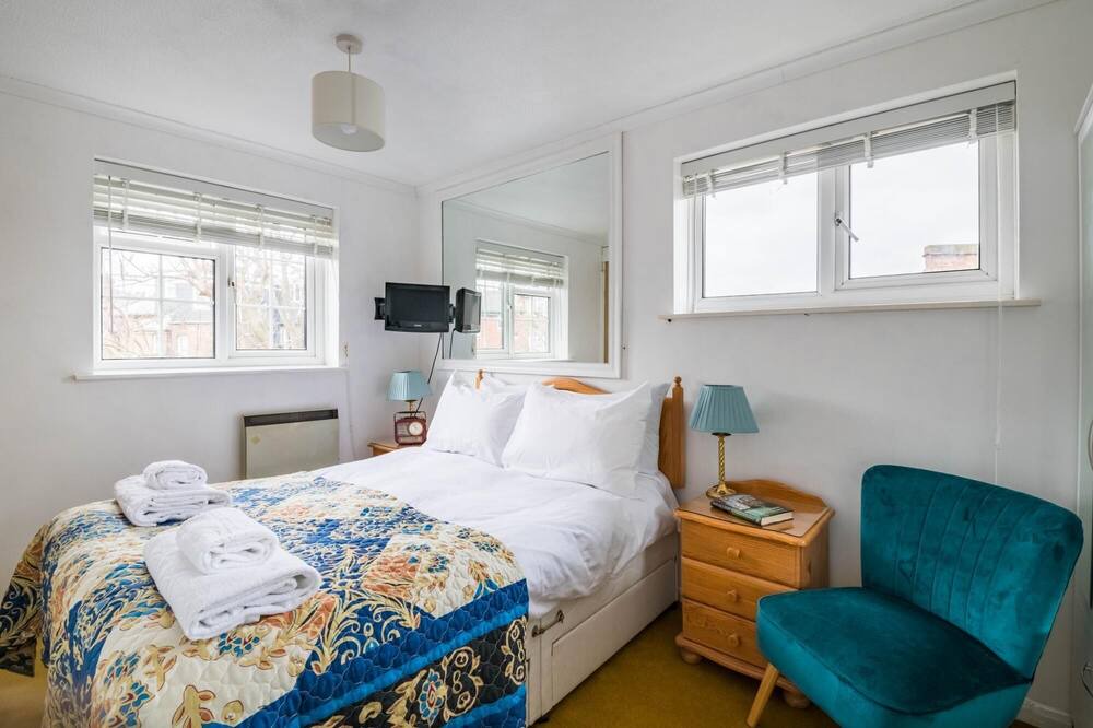 Photo of Bedroom in Acton