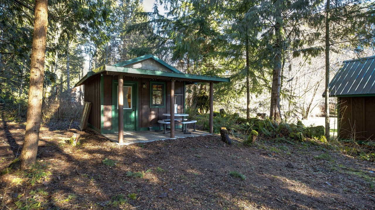 Photo of Outdoor in Maple Falls