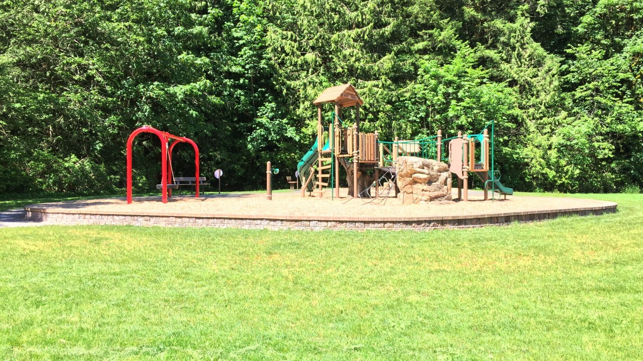 Photo of Others in Maple Falls