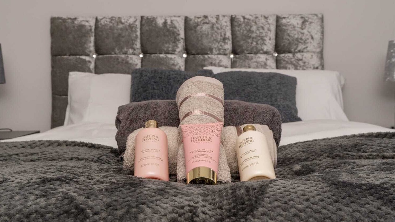 Photo of Others in Weston by Wellend