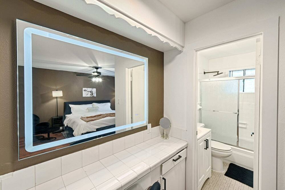Photo of Bathroom in Bryan Place