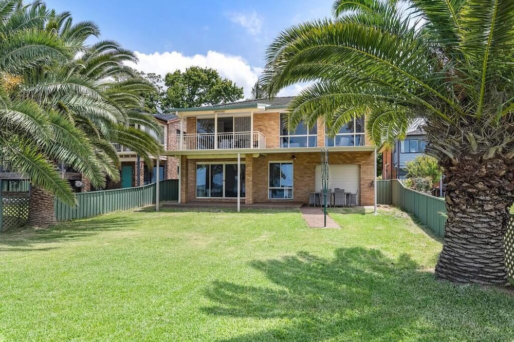 Photo of Outdoor in Charmhaven