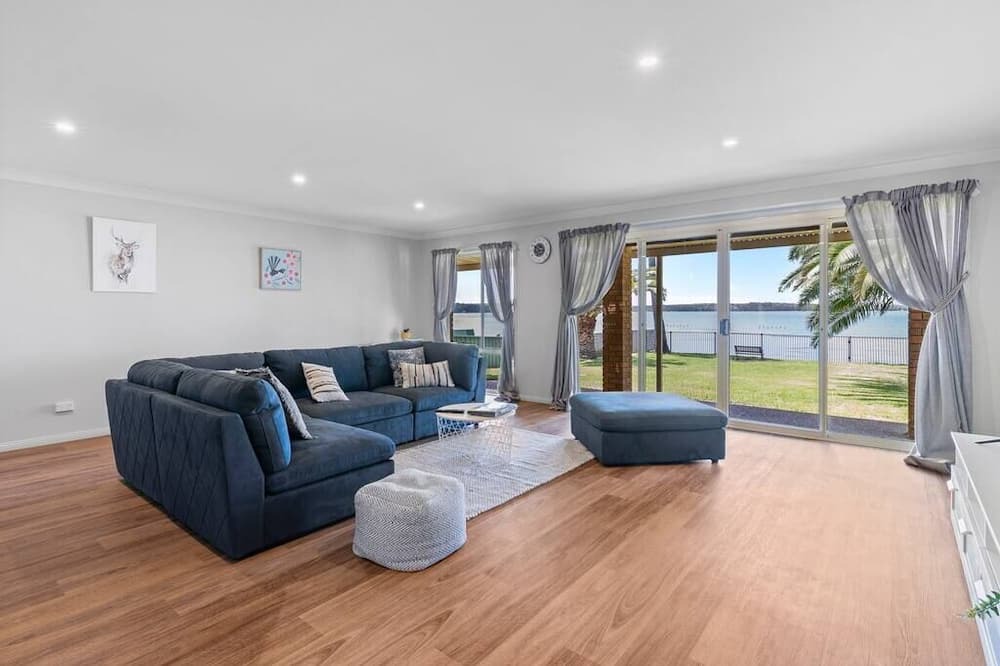 Photo of Livingroom in Charmhaven