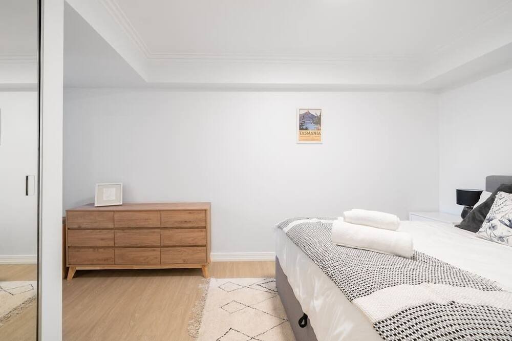 Photo of Others in Crows Nest