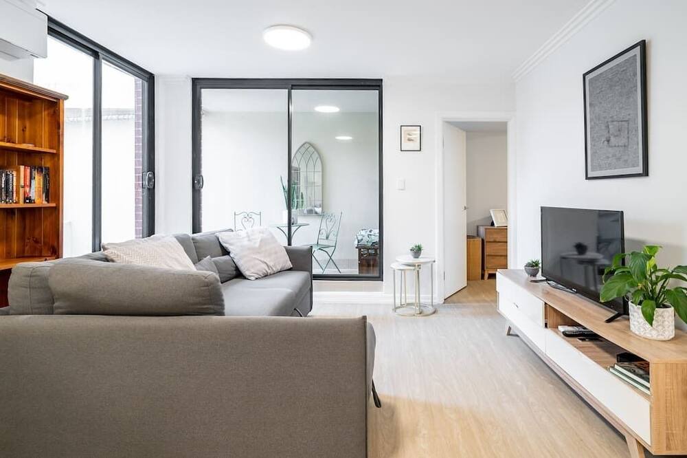 Photo of Livingroom in Crows Nest