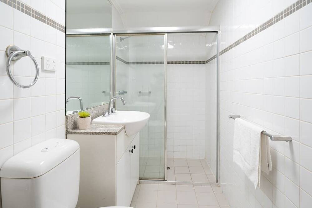 Photo of Bathroom in Crows Nest