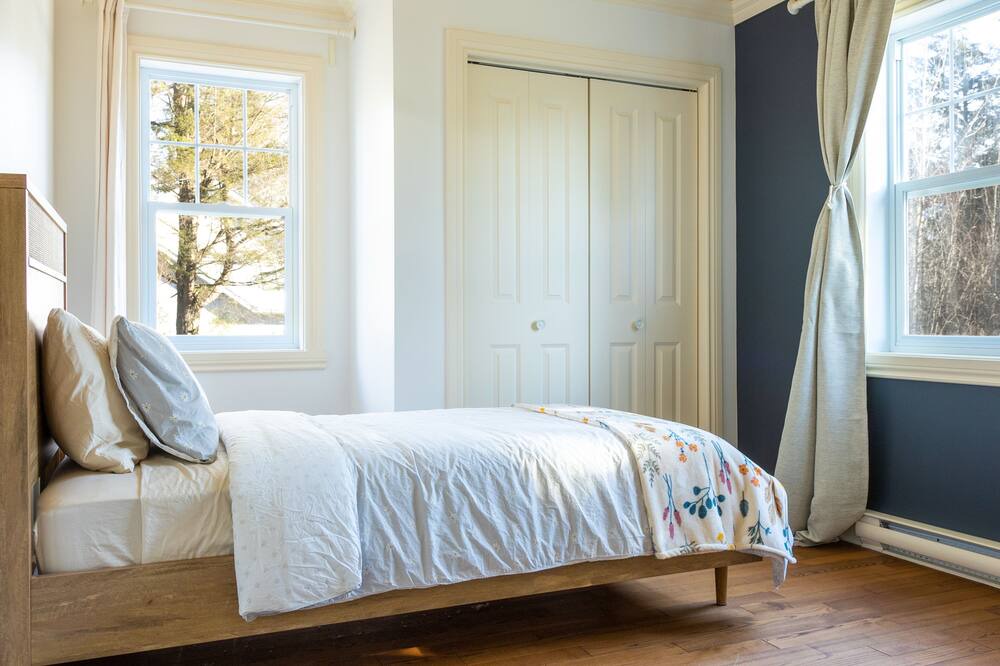 Photo of Bedroom in Lac-Brome