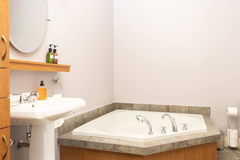 Photo of Bathroom in Lac-Brome