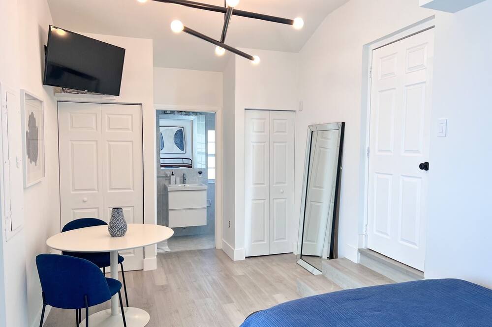 Photo of Bedroom in Miami Springs