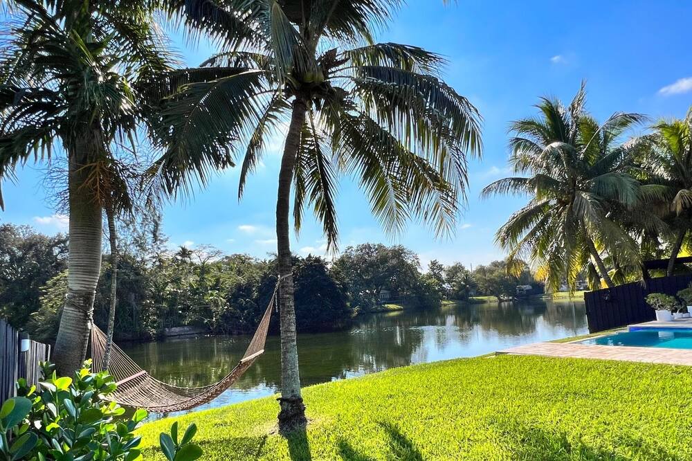 Photo of Outdoor in Miami Springs