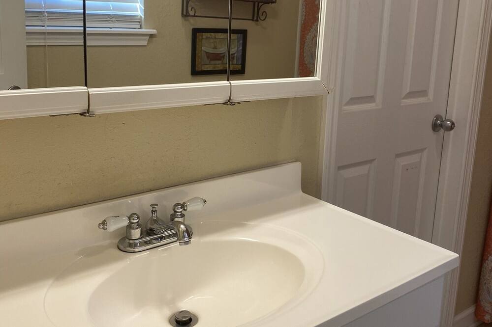 Photo of Bathroom in Freestate