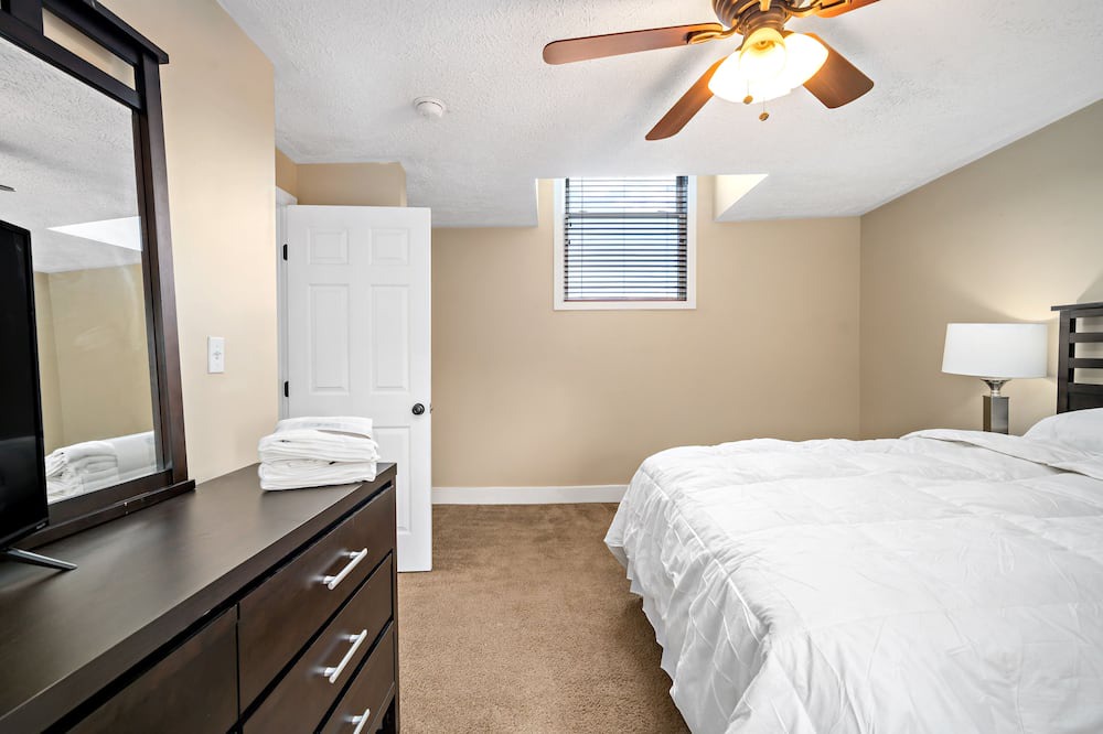 Photo of Bedroom in Allegheny-West