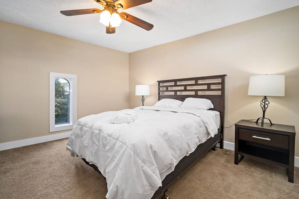 Photo of Bedroom in Allegheny-West
