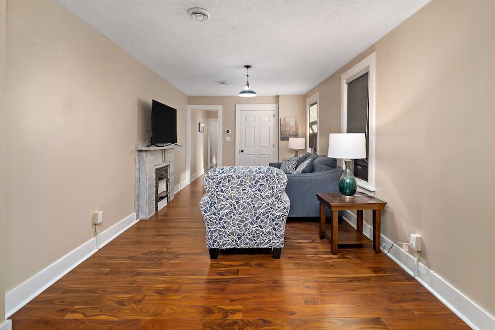 Photo of Bedroom in Allegheny-West