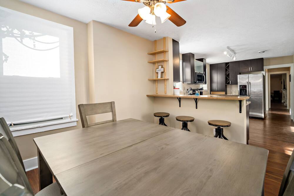 Photo of Bedroom in Allegheny-West