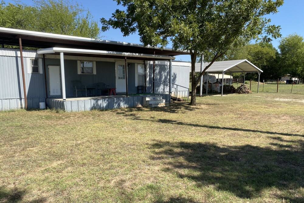 Photo of Others in Grand Saline