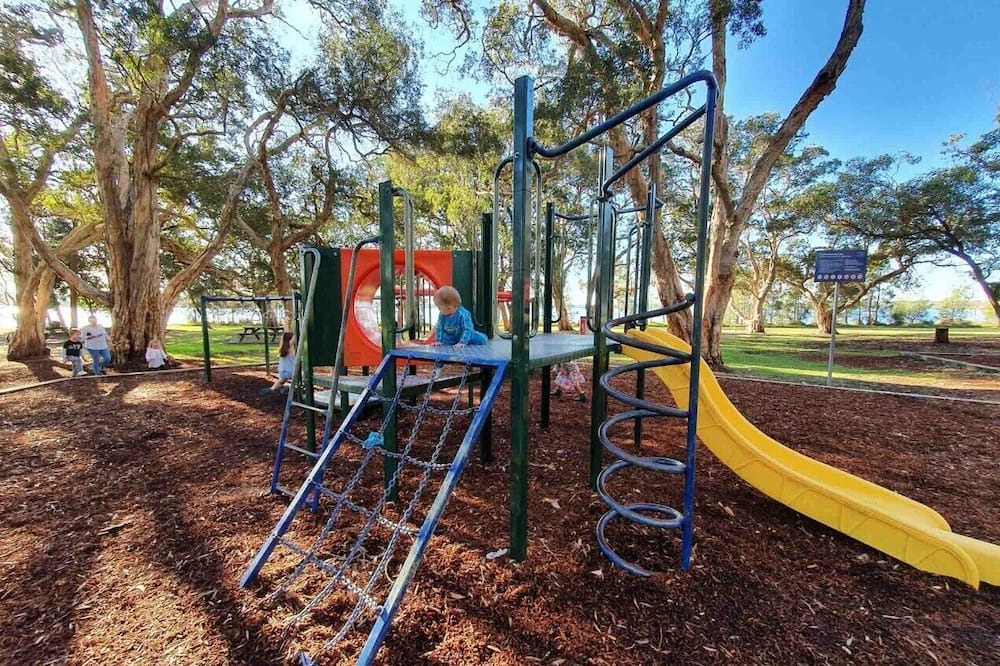 Photo of Others in Buff Point