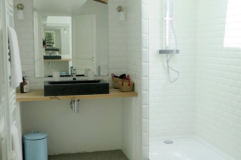 Photo of Others in Graveson